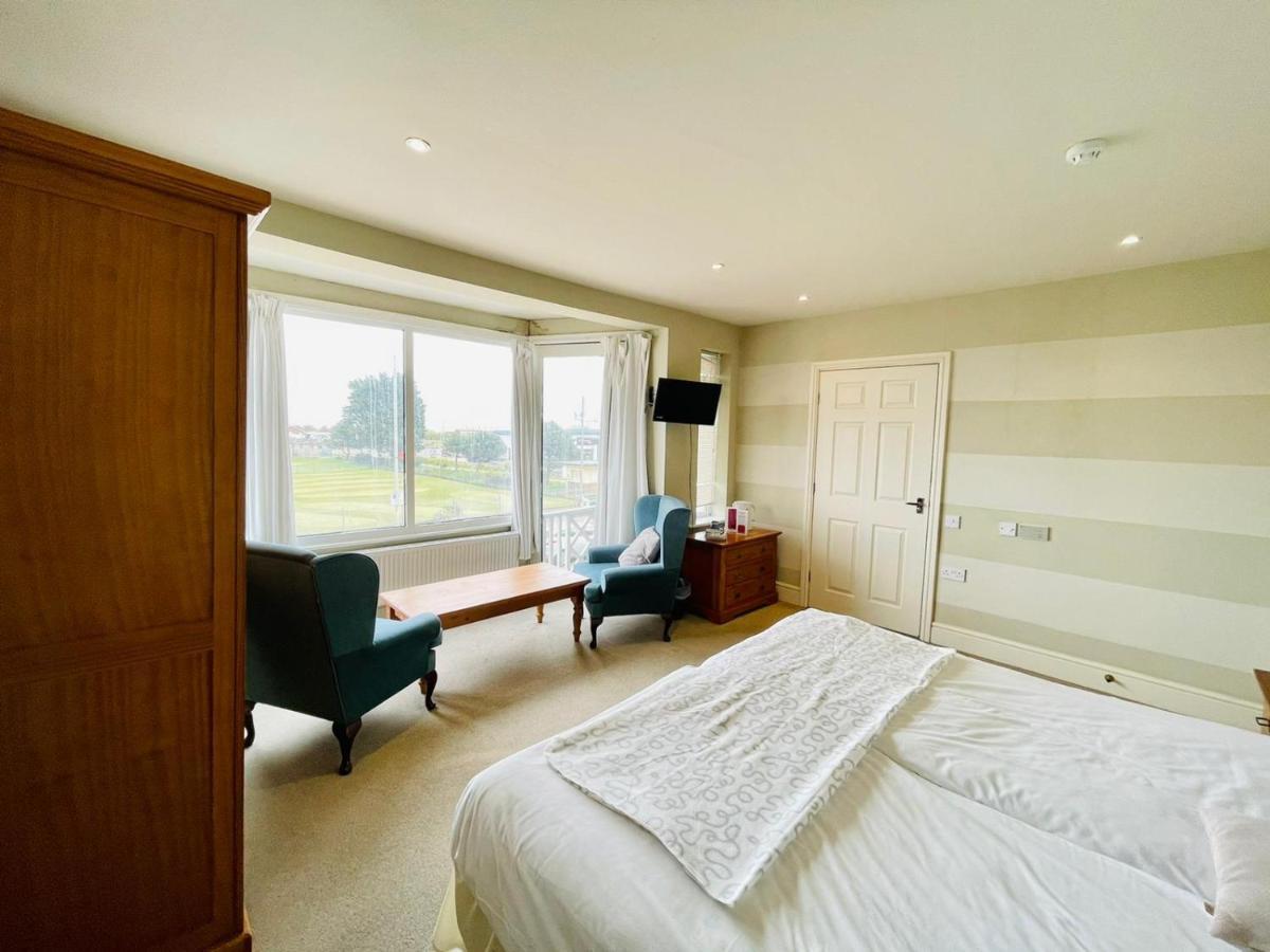 Chatsworth Guest house 3*